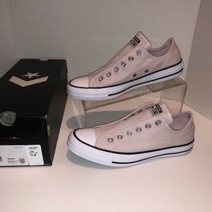 Converse Low Top Light Pink Sz 8